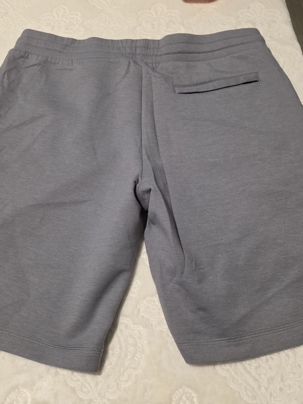 32 Degrees Men's Heather Gray Cool Shorts with Black Drawstring - Picture 4 of 5